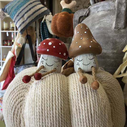 Toadstool figurine decor