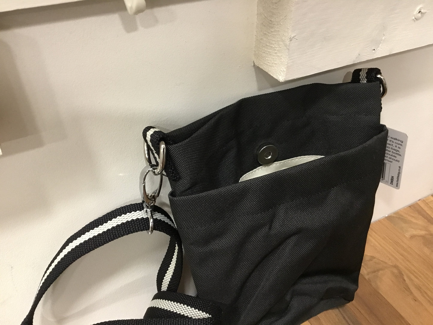 Little dog laughed walking bag.