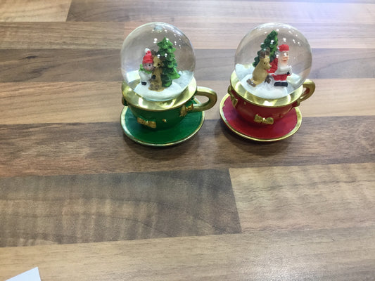 Mini snow globe. 2 designs