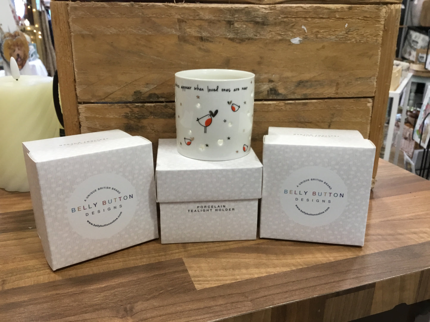 Small Robin Design Tealight Holder.