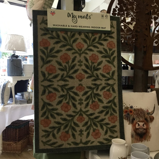 Patterned door mat