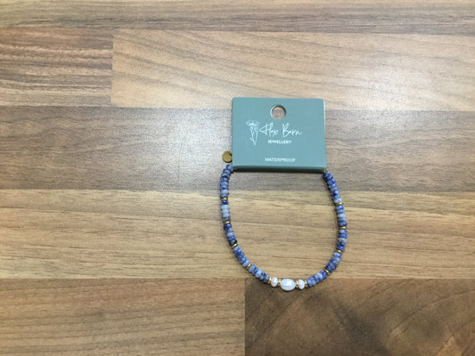 Bracelet. Blue pearl