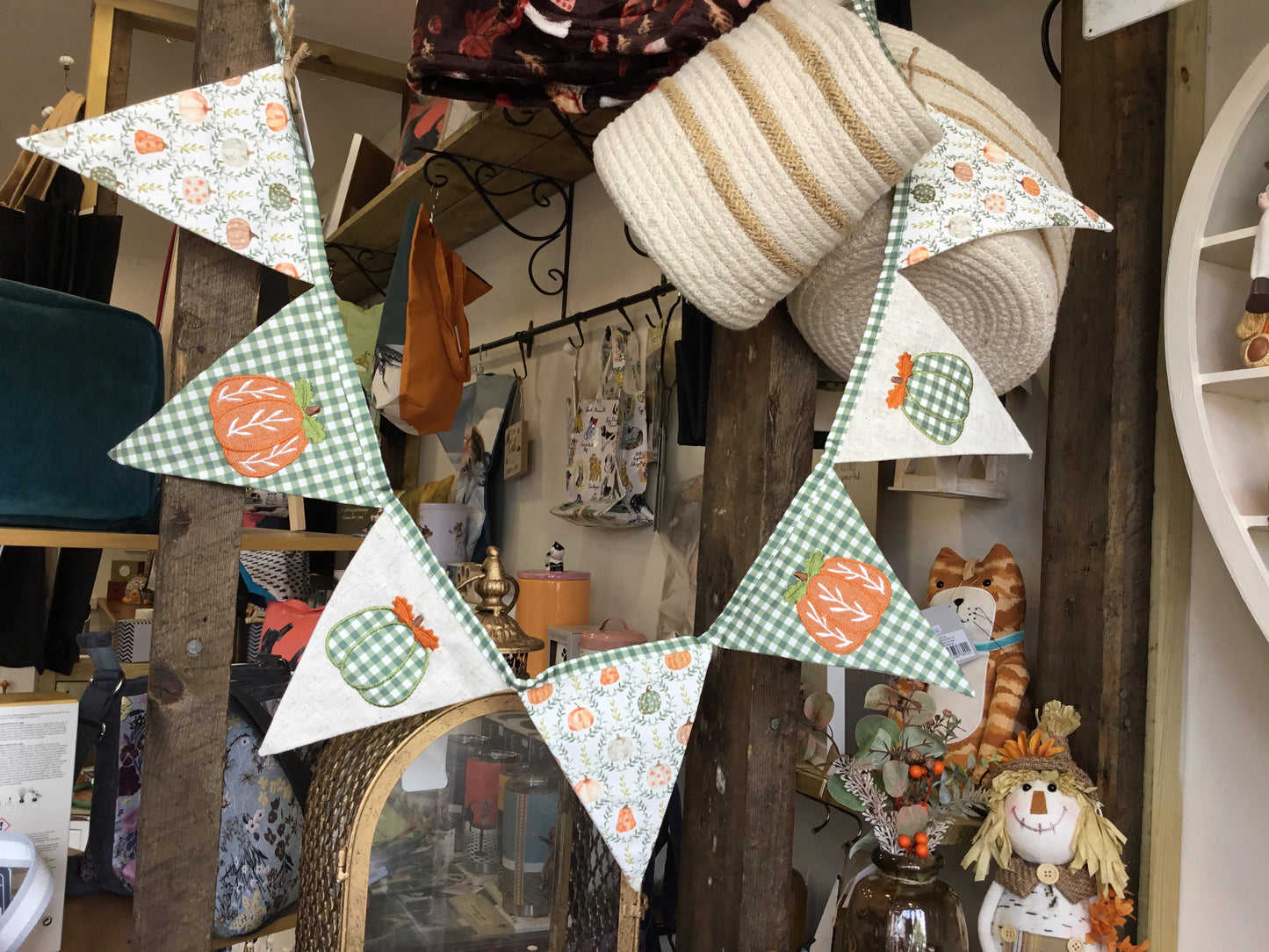 Autumn bunting