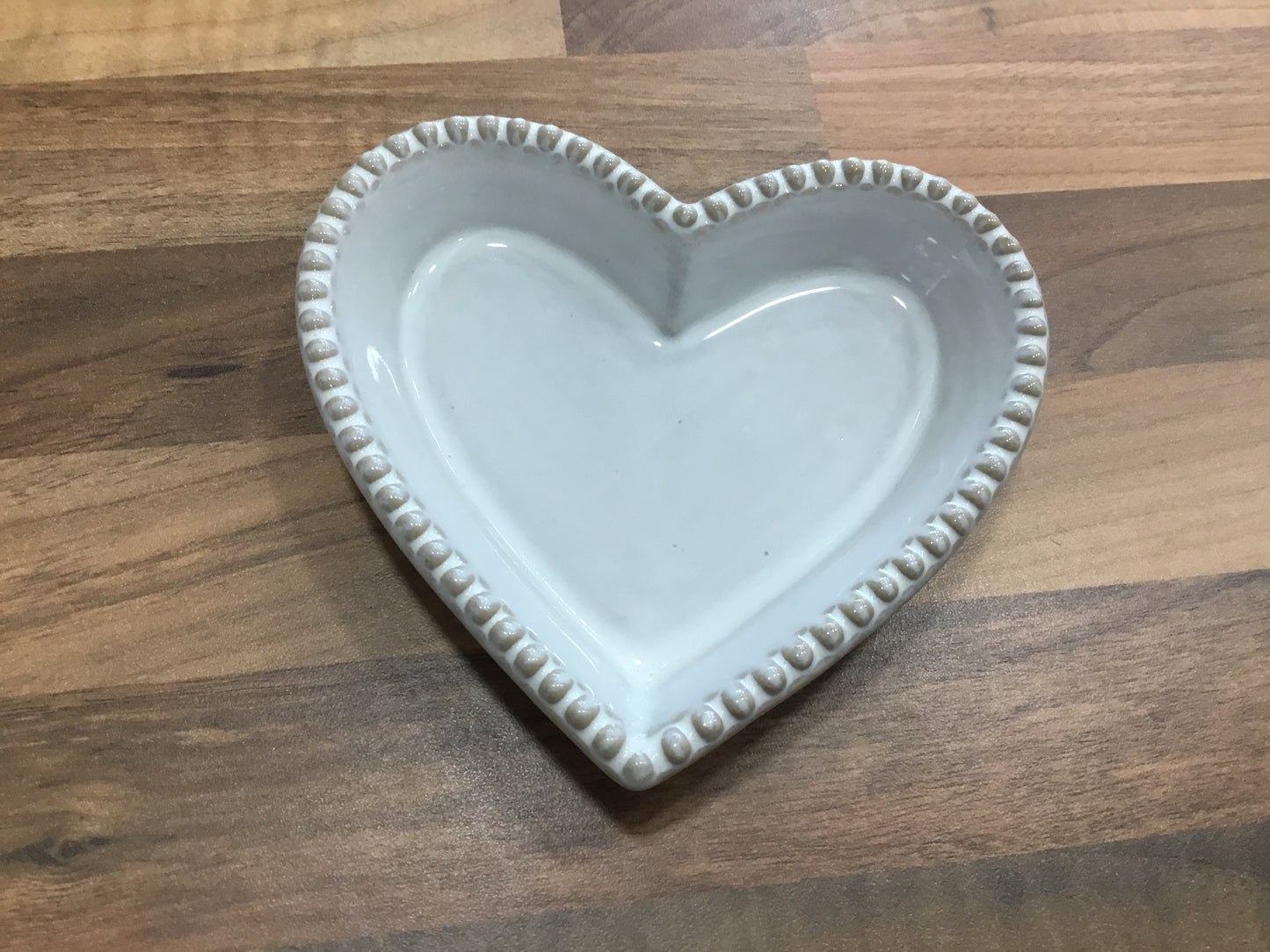 Ceramic heart shaped bobble edged dish - small
