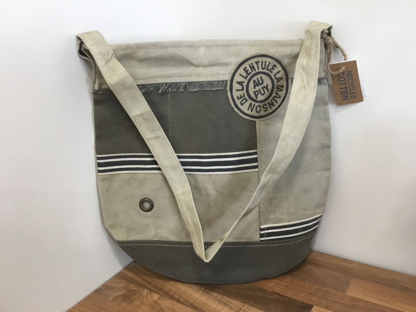 Shoulder bag