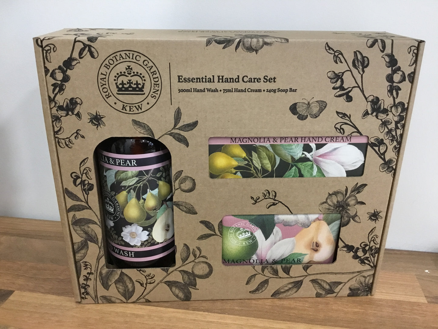 Magnolia & Pear Gift Set