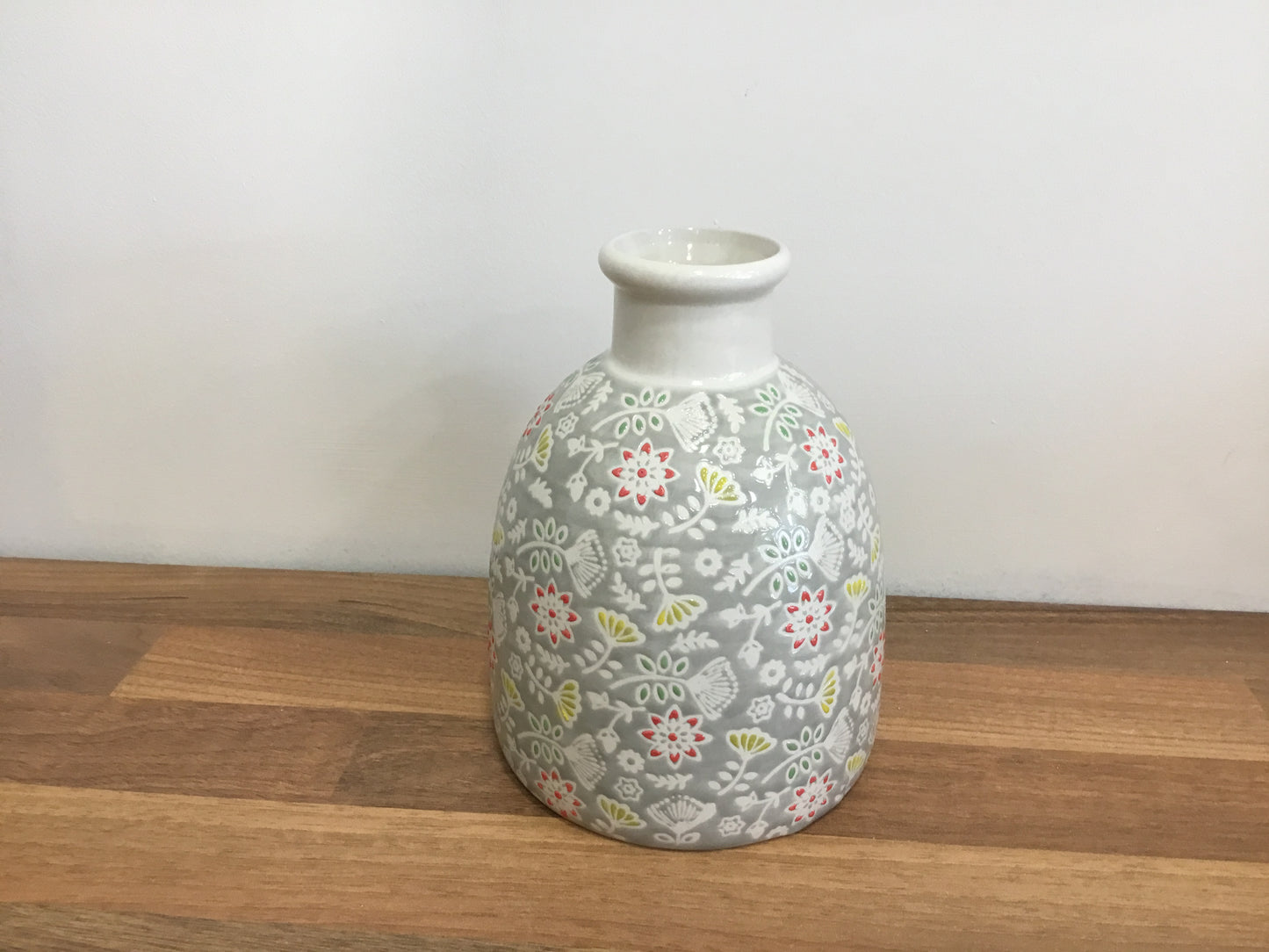 Ditsy grey flowered vase